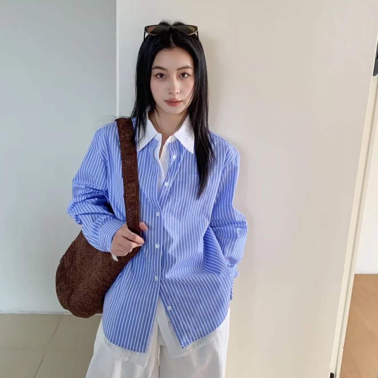 韩系撞色条纹拼蕾丝衬衫