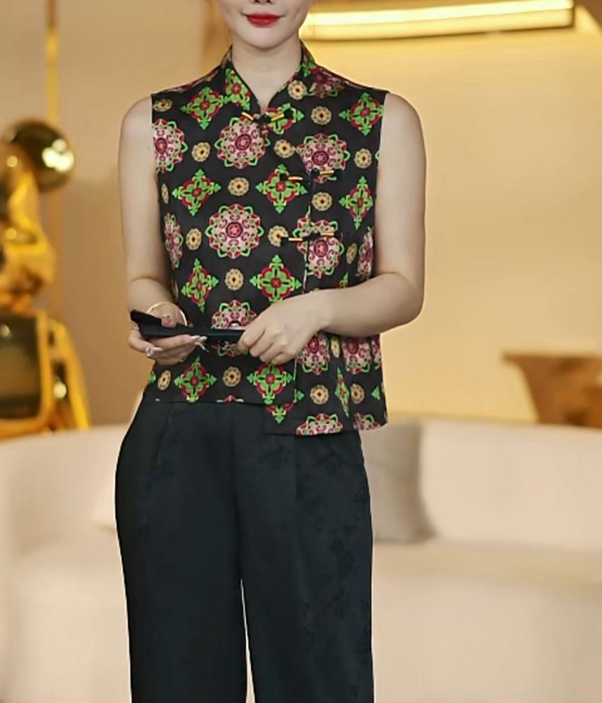 3808新国潮一字扣马甲