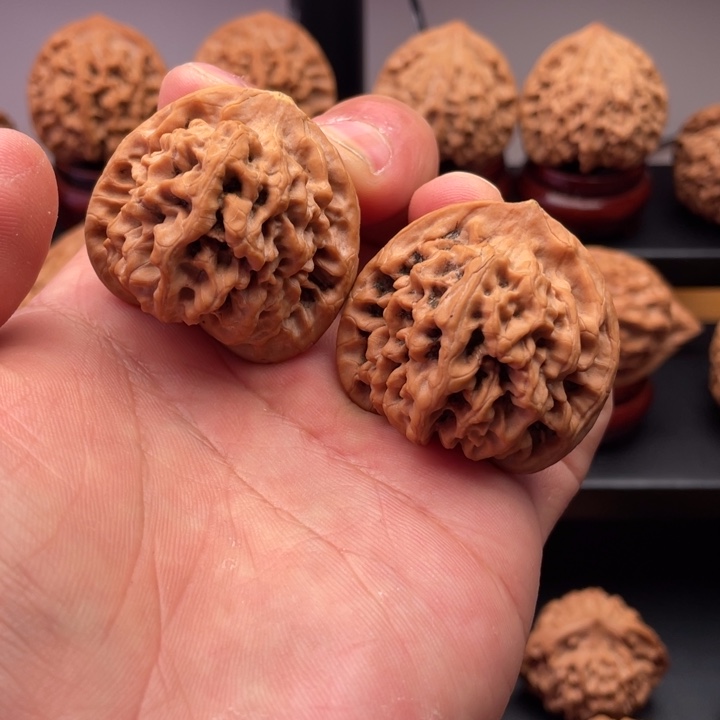 文玩核桃吊坠38.5尺寸