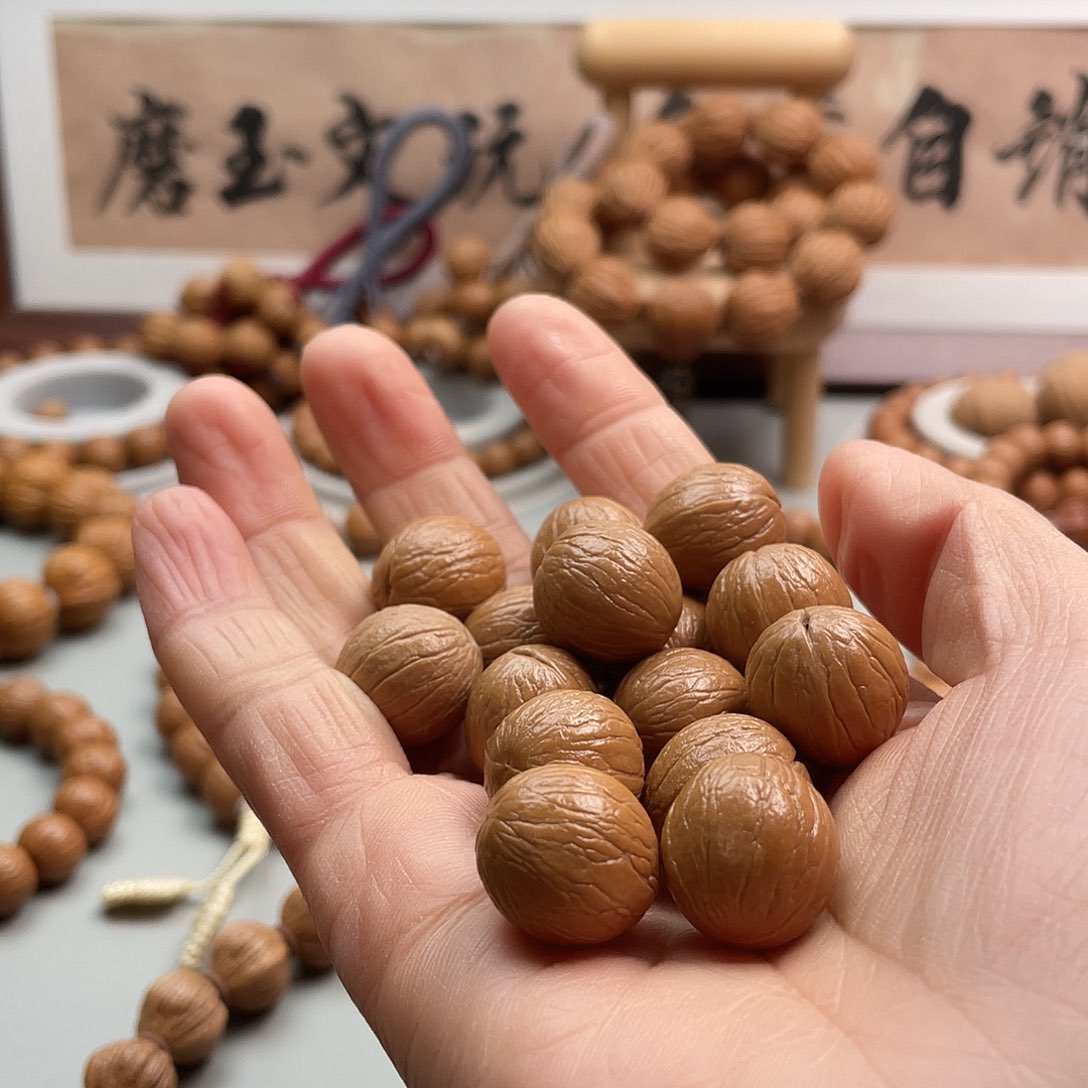 核桃t***j老树猴头手串光头强