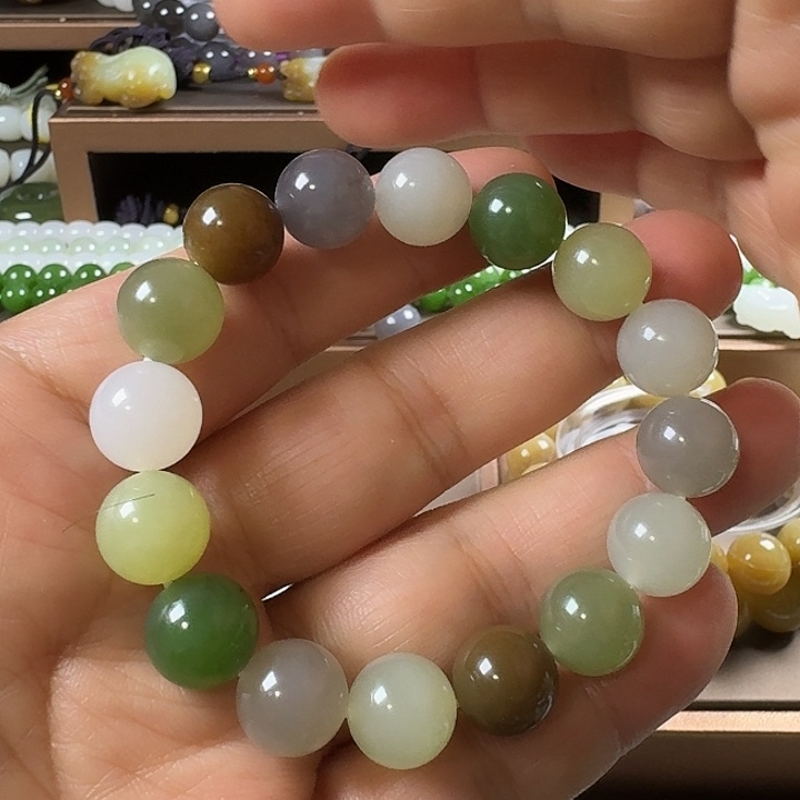 蔚***空和田玉（糖玉）未镶嵌手链