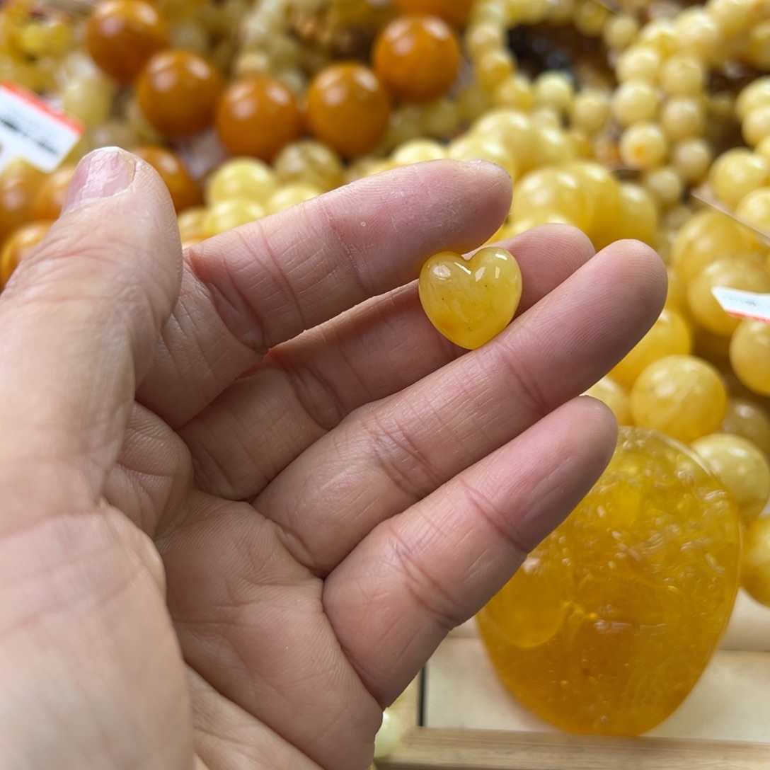 琥珀珠宝奇石未镶嵌