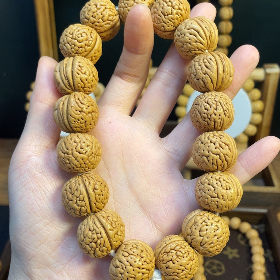 H***R桃核手串，桃核手串