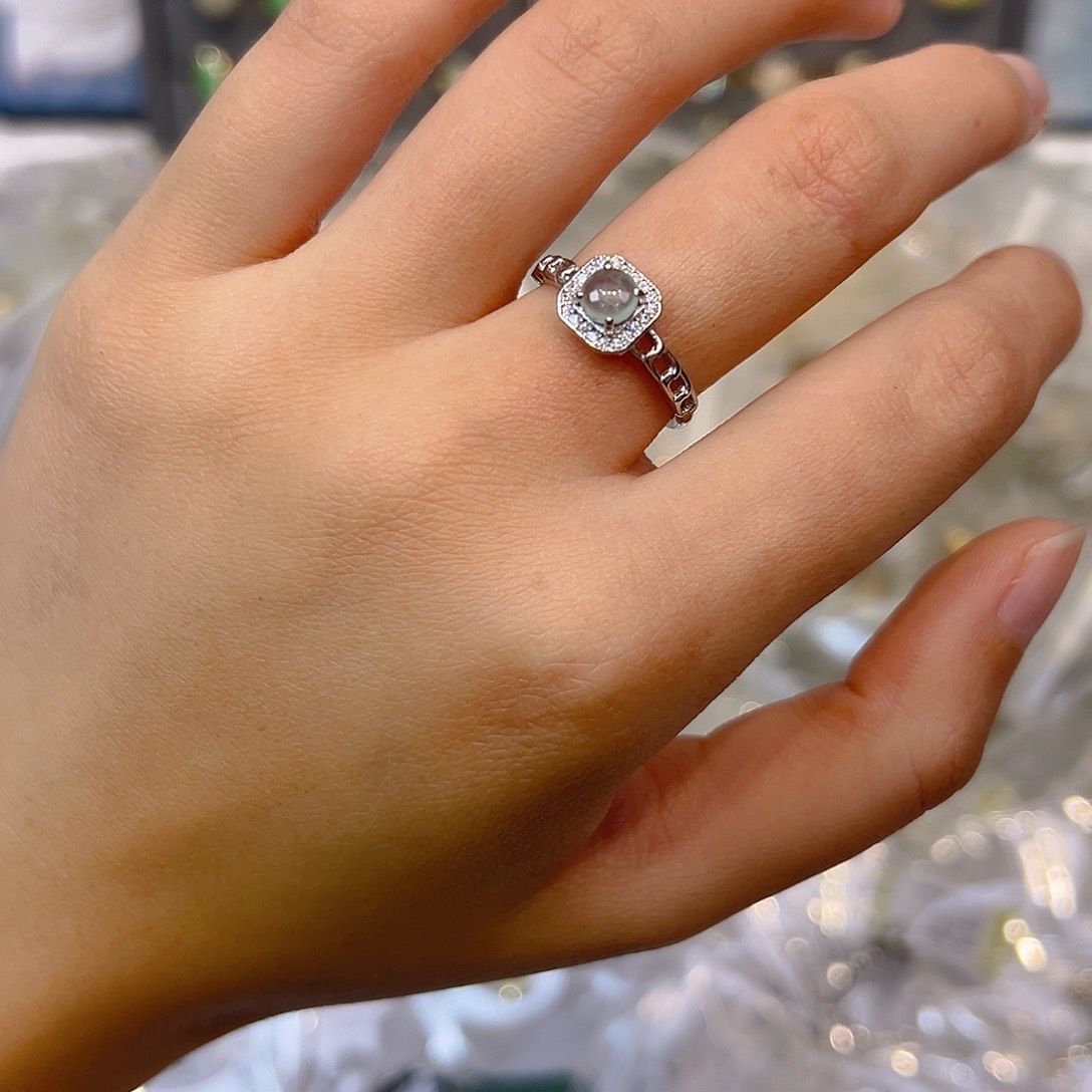 翡翠戒指银S925镶嵌翡翠