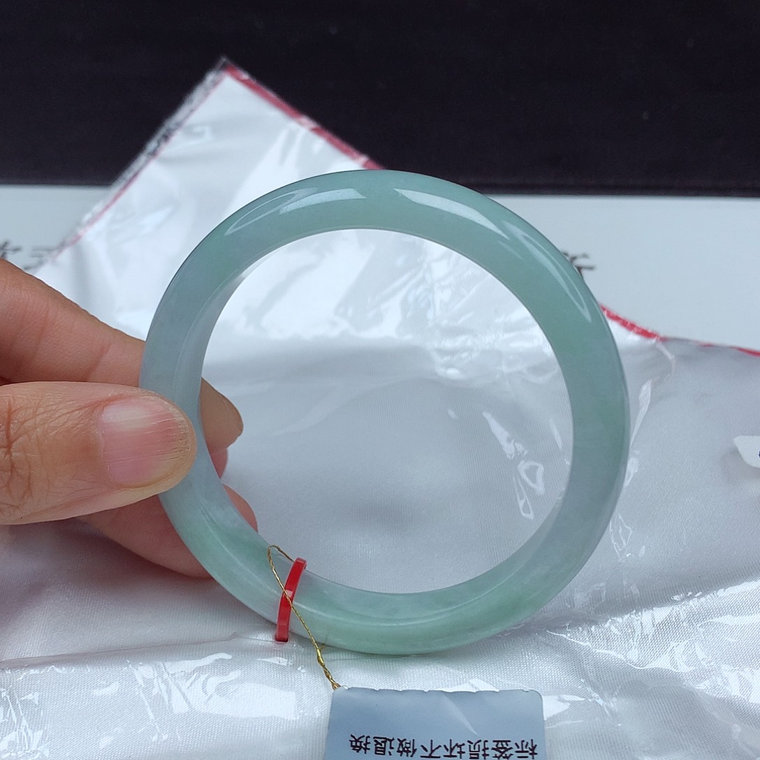 翡翠手镯未镶嵌59圈3720
