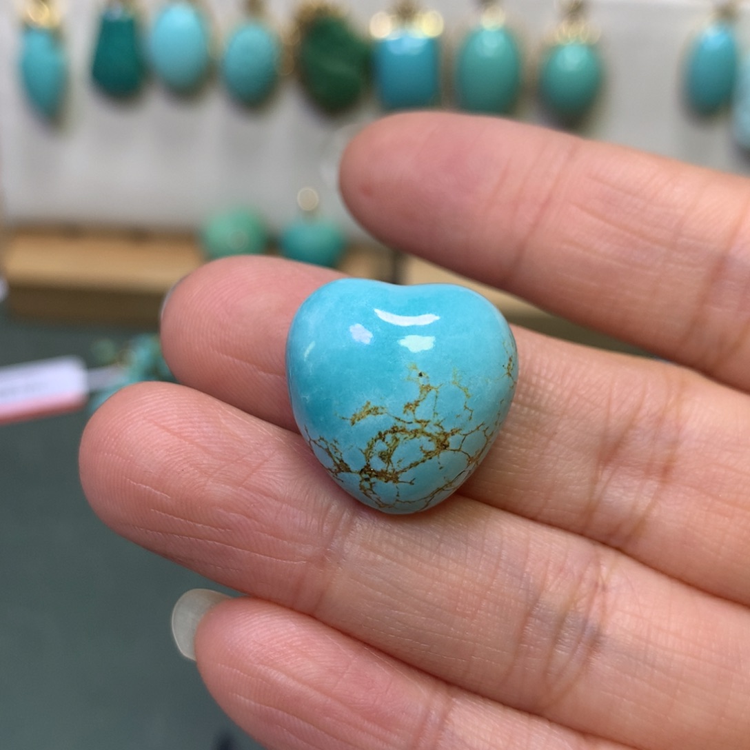 绿松石配饰未镶嵌