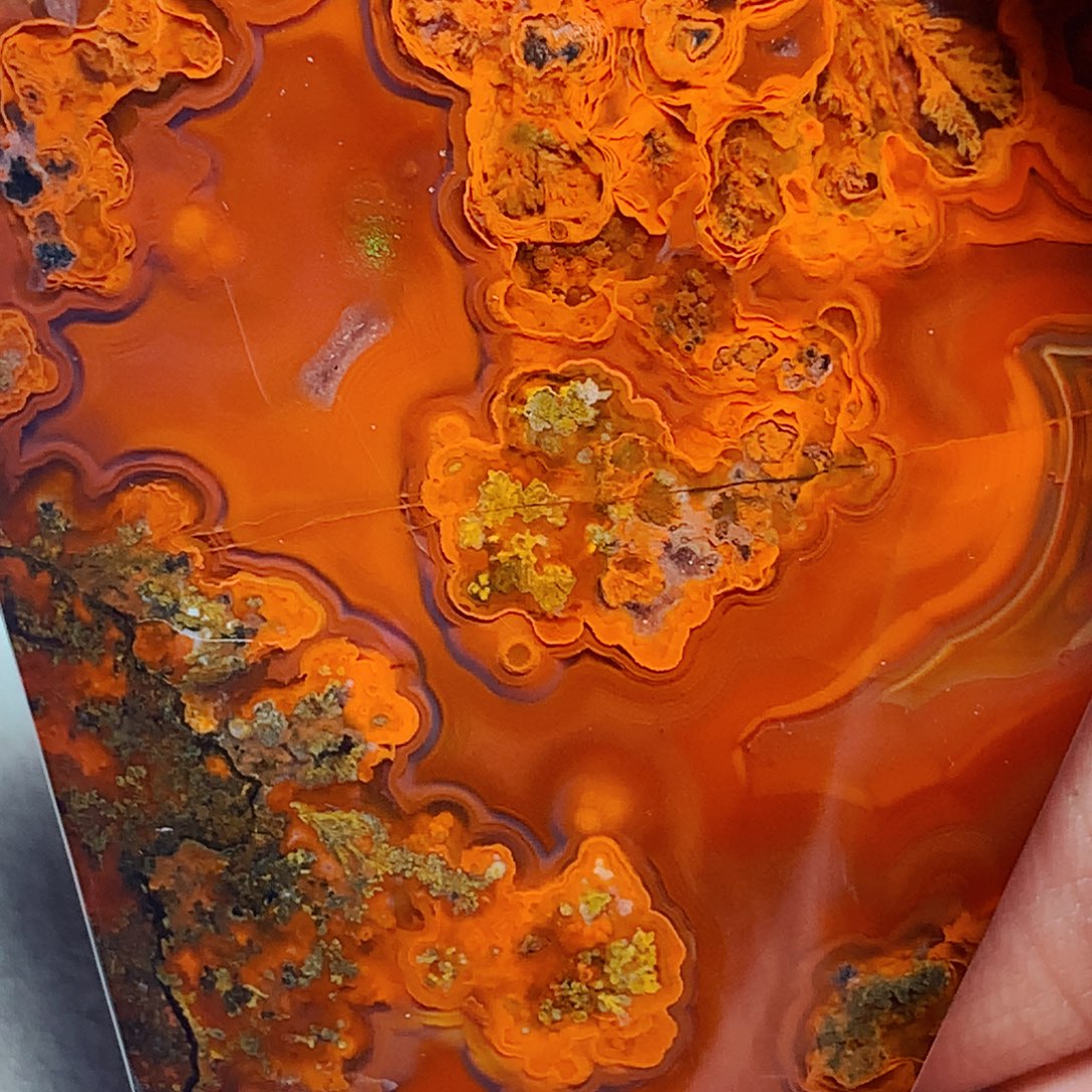 R***Y玛瑙/玉髓未镶嵌战国红