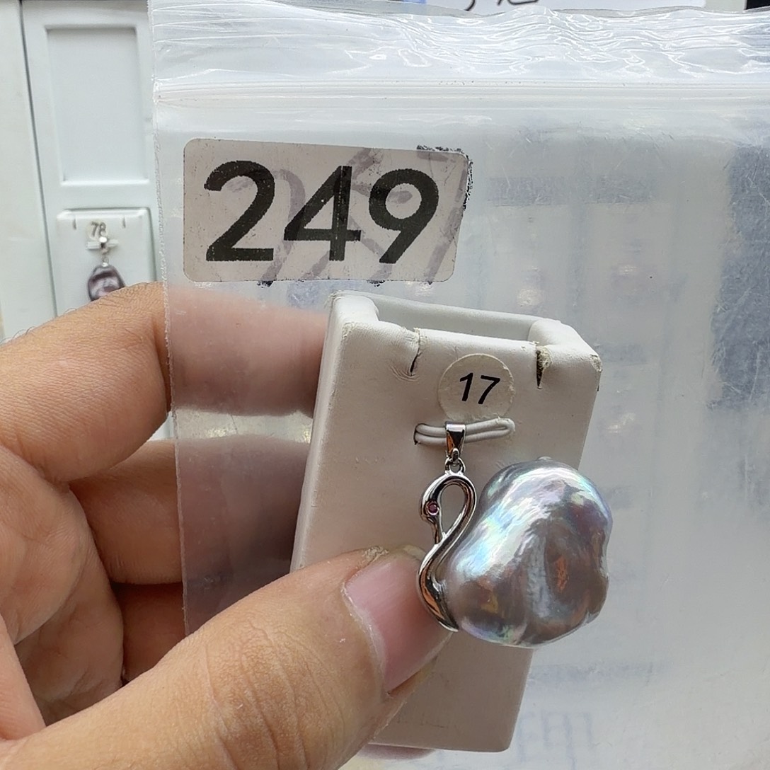 淡水珍珠颈饰合金