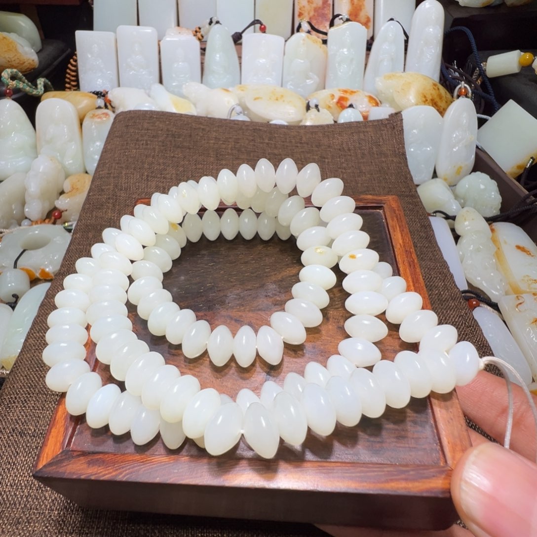 和田玉项链未镶嵌任*