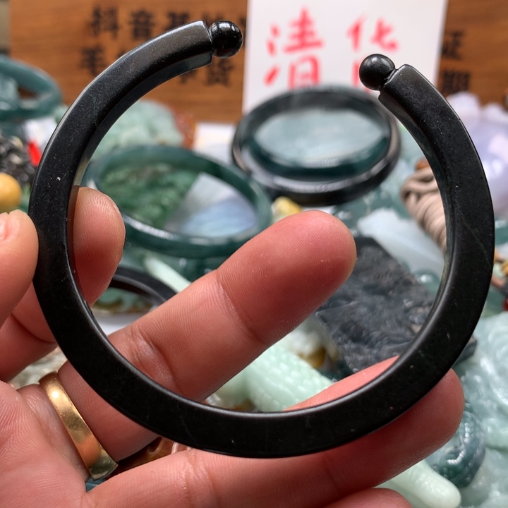 翡翠颈饰未镶嵌保真天然A货翡翠