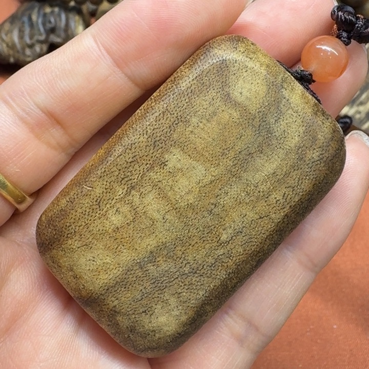 大叶紫檀（黑酸枝木类）