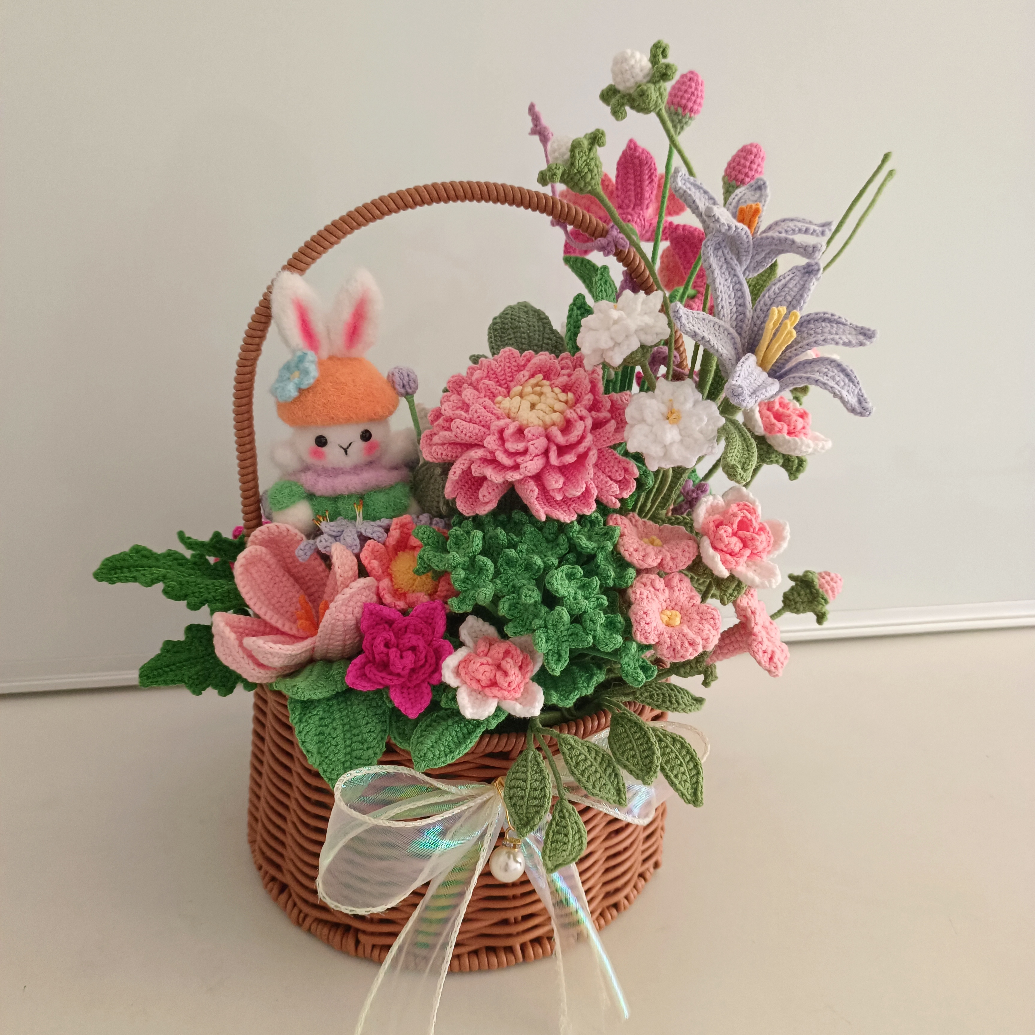 创意手工针织小兔子花篮女友生日礼物装饰品