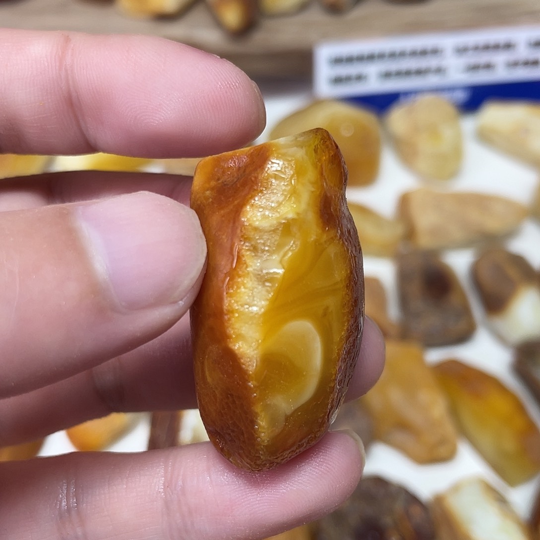 定制琥珀未镶嵌原矿琥珀