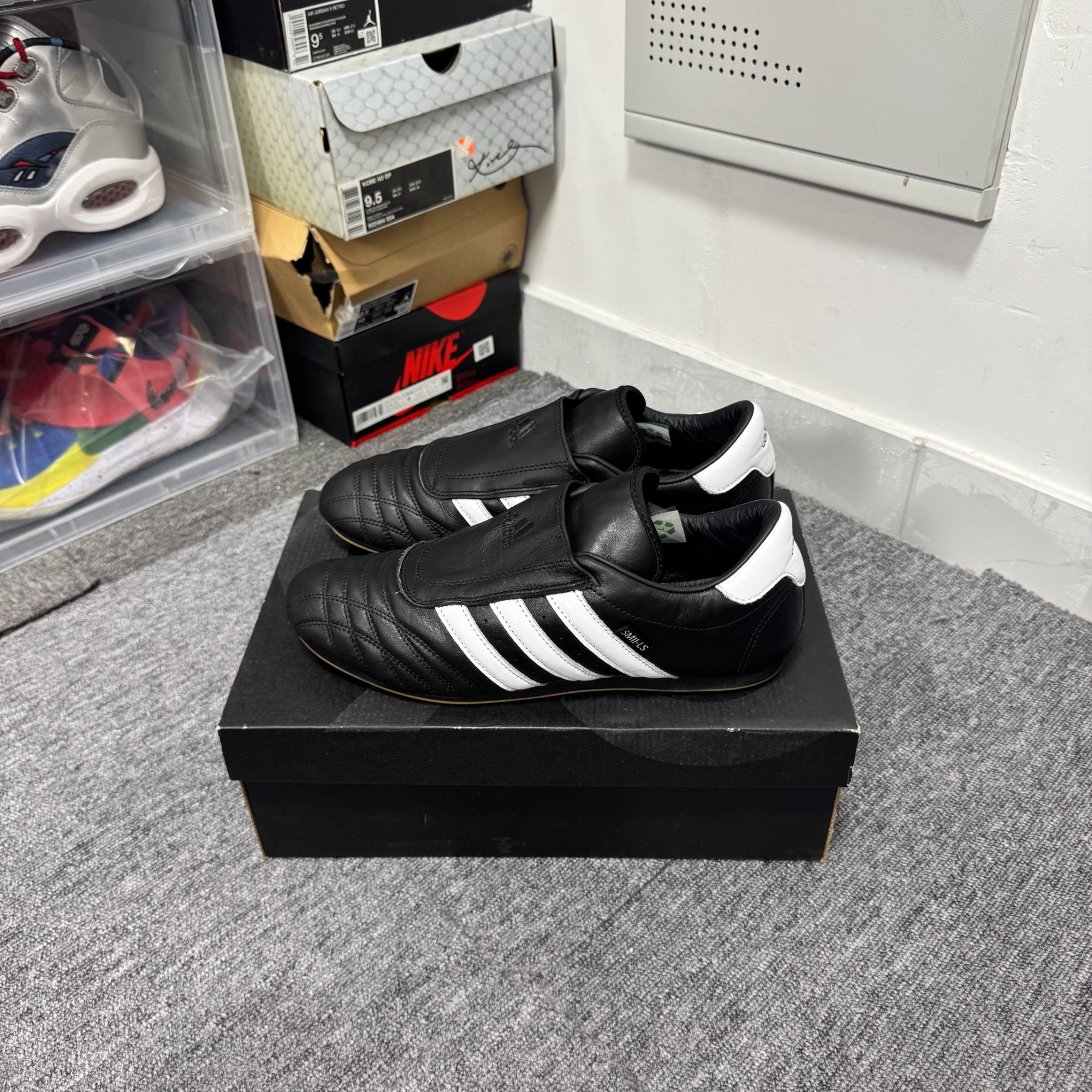 99新 MM6 44码 阿迪 拳击鞋 黑白 无原盒 无瑕疵 穿几次