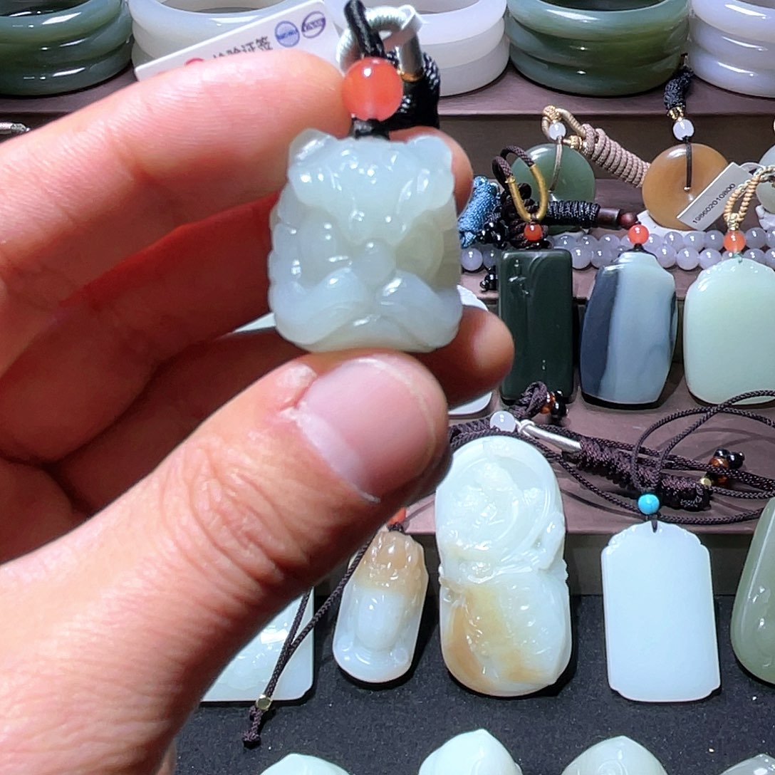 和田玉挂件未镶嵌