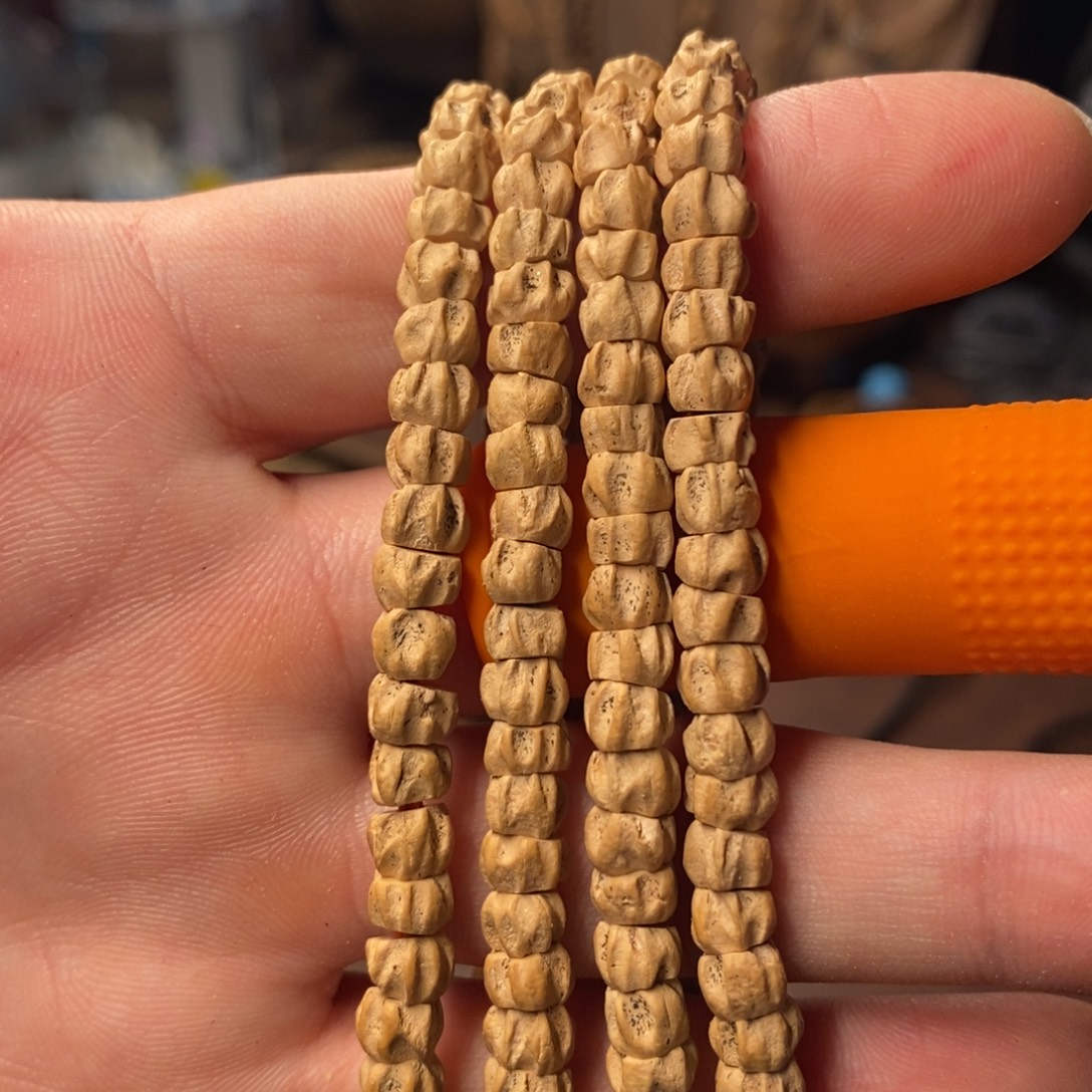 ****听吊坠柏香籽/百香籽