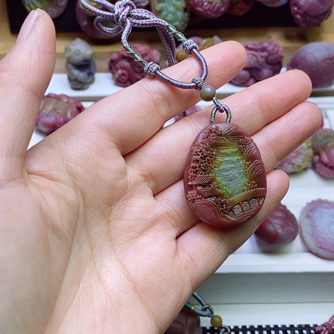 玛瑙/玉髓盐源玛瑙吊坠未镶嵌