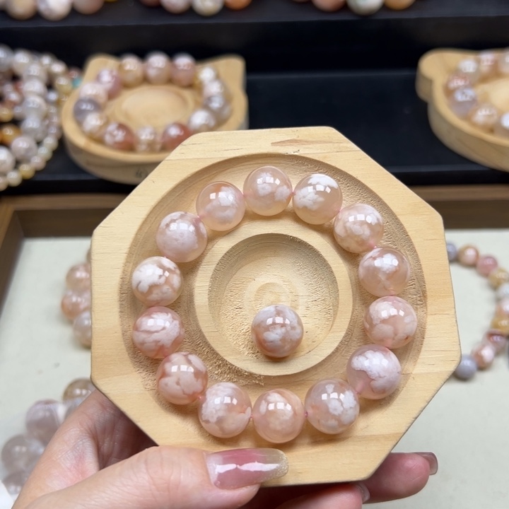 鹰***.玛瑙/玉髓未镶嵌手链