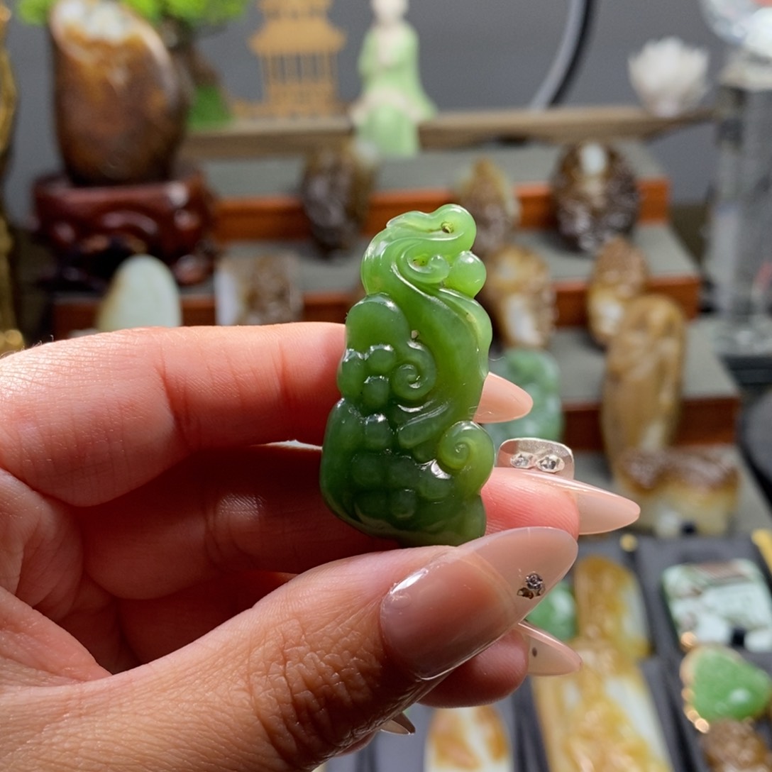 和田玉（碧玉）颈饰未镶嵌