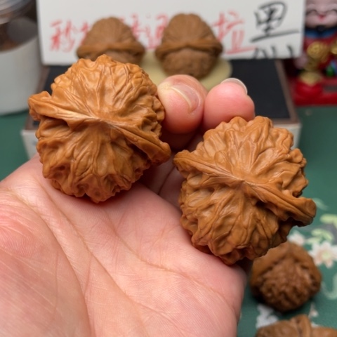 【闪购商品】文玩核桃把件43+全品龙鳞