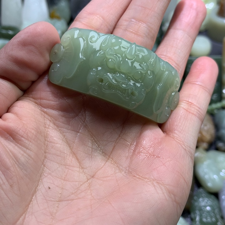 和田玉颈饰未镶嵌林*