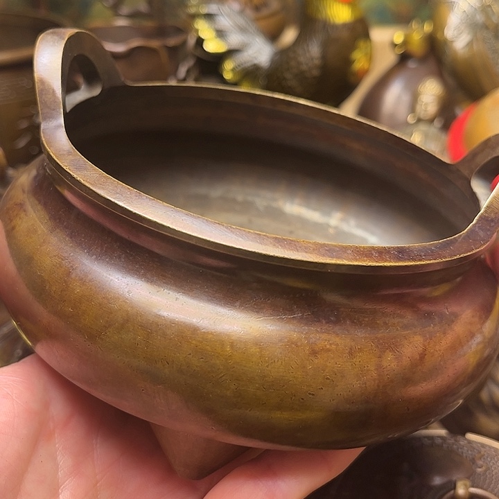 精美铜器批发档口