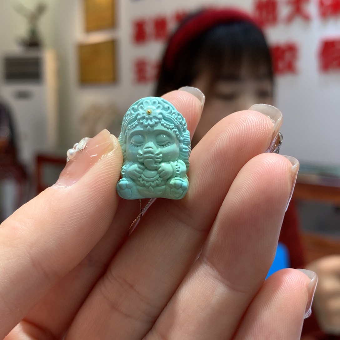 绿松石配饰未镶嵌