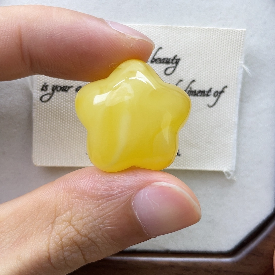 娟***琥珀未镶嵌珠宝奇石