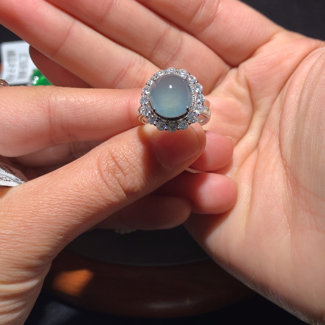 翡翠戒指银S925镶嵌一**断天然翡翠