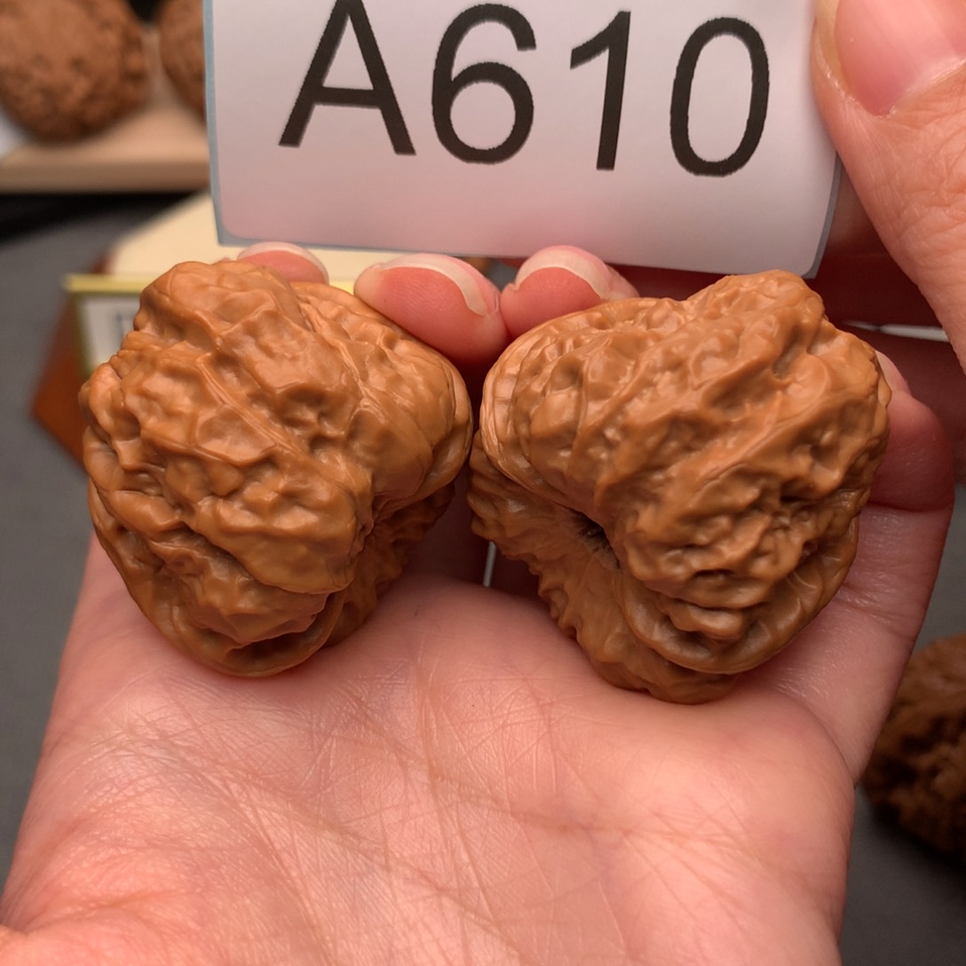 文玩核桃吊坠36蛤蟆头