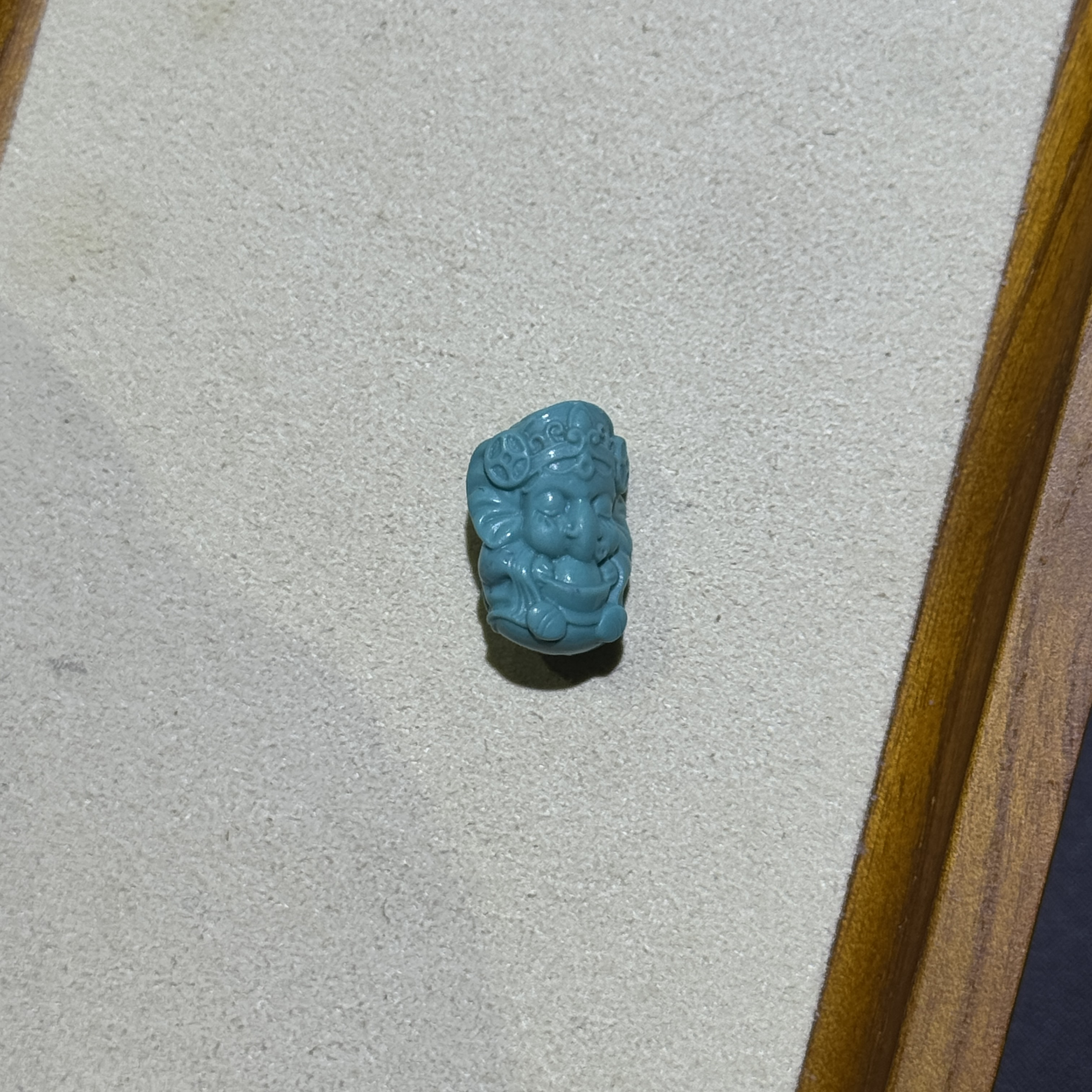 12.4 17.4原矿绿松雕刻象神