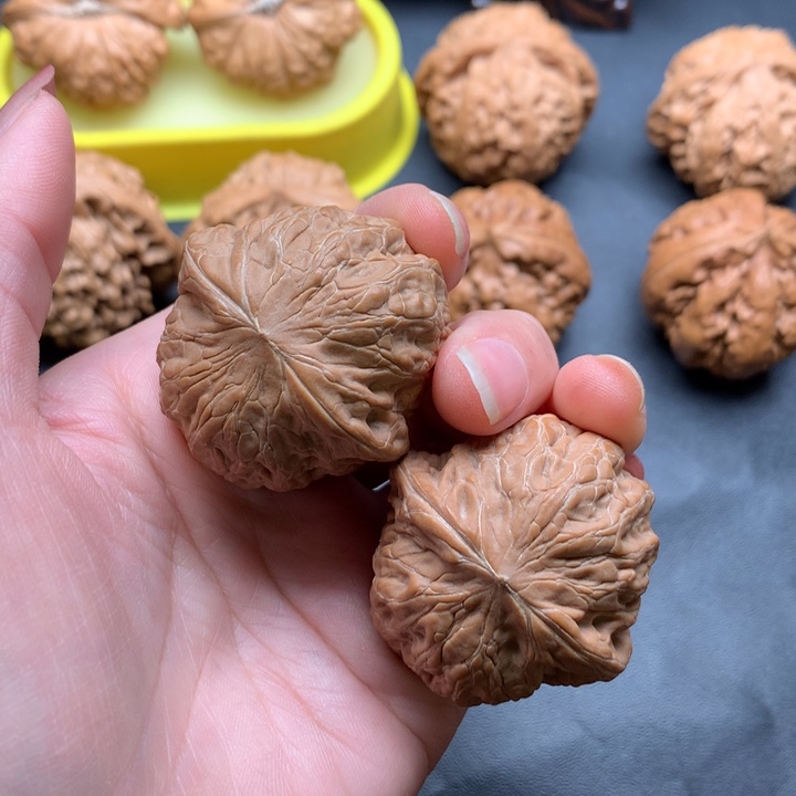 文玩核桃吊坠铁锤