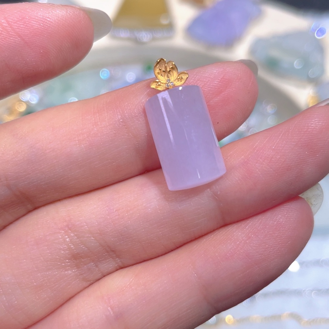 颈饰18K金镶嵌翡翠翡翠