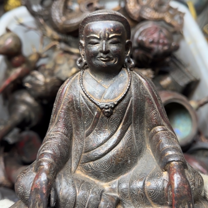 铜佛造像两百六十