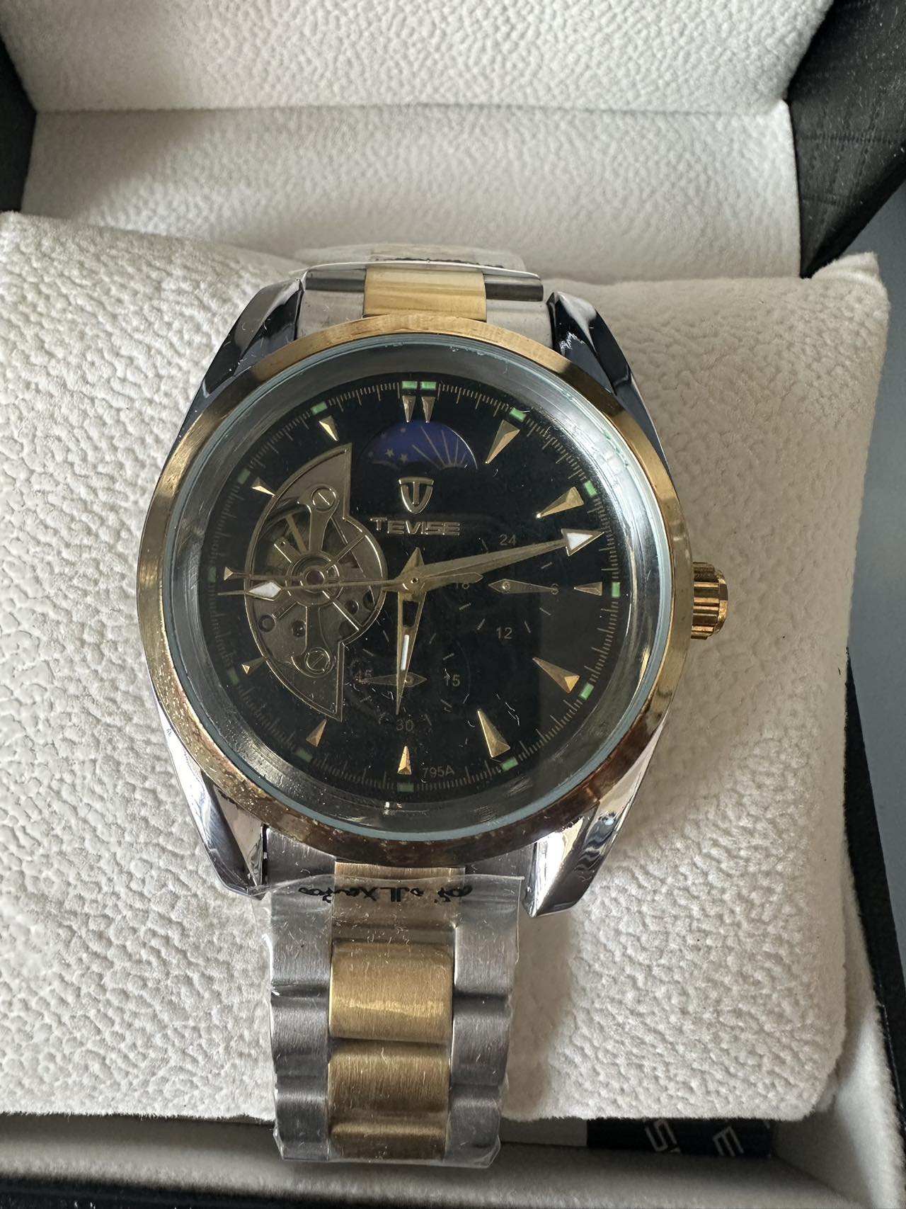 男士大黑盘腕表，以直播间展示为准