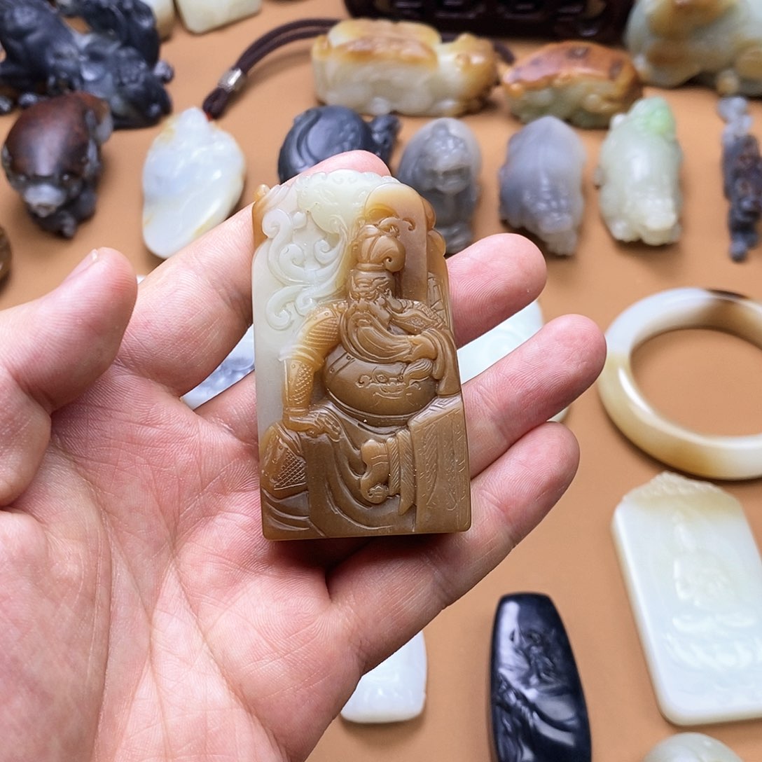 和田玉手把件未镶嵌高*