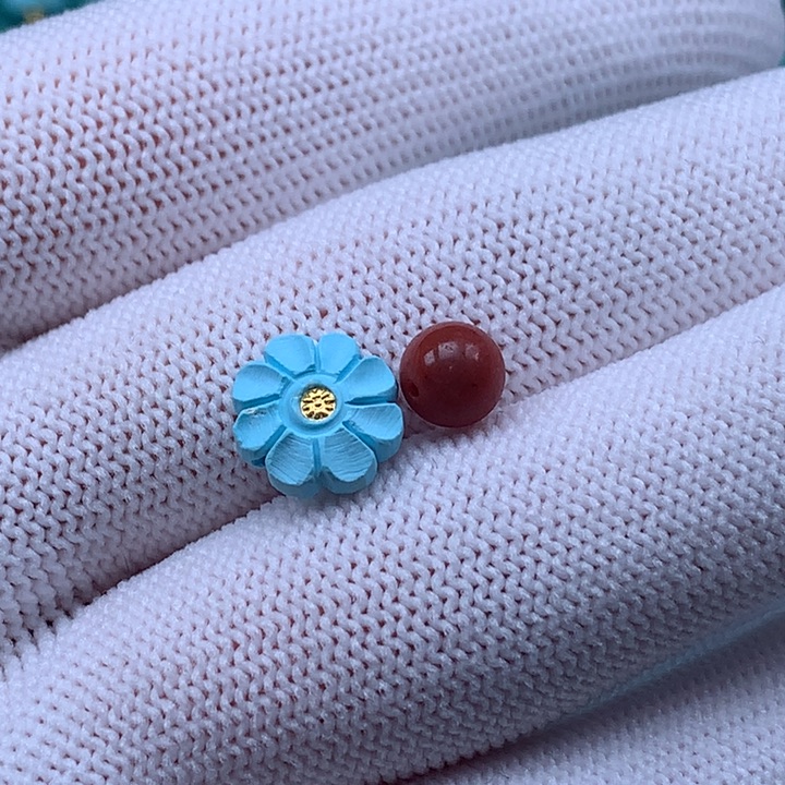 南红玛瑙未镶嵌珠宝奇石