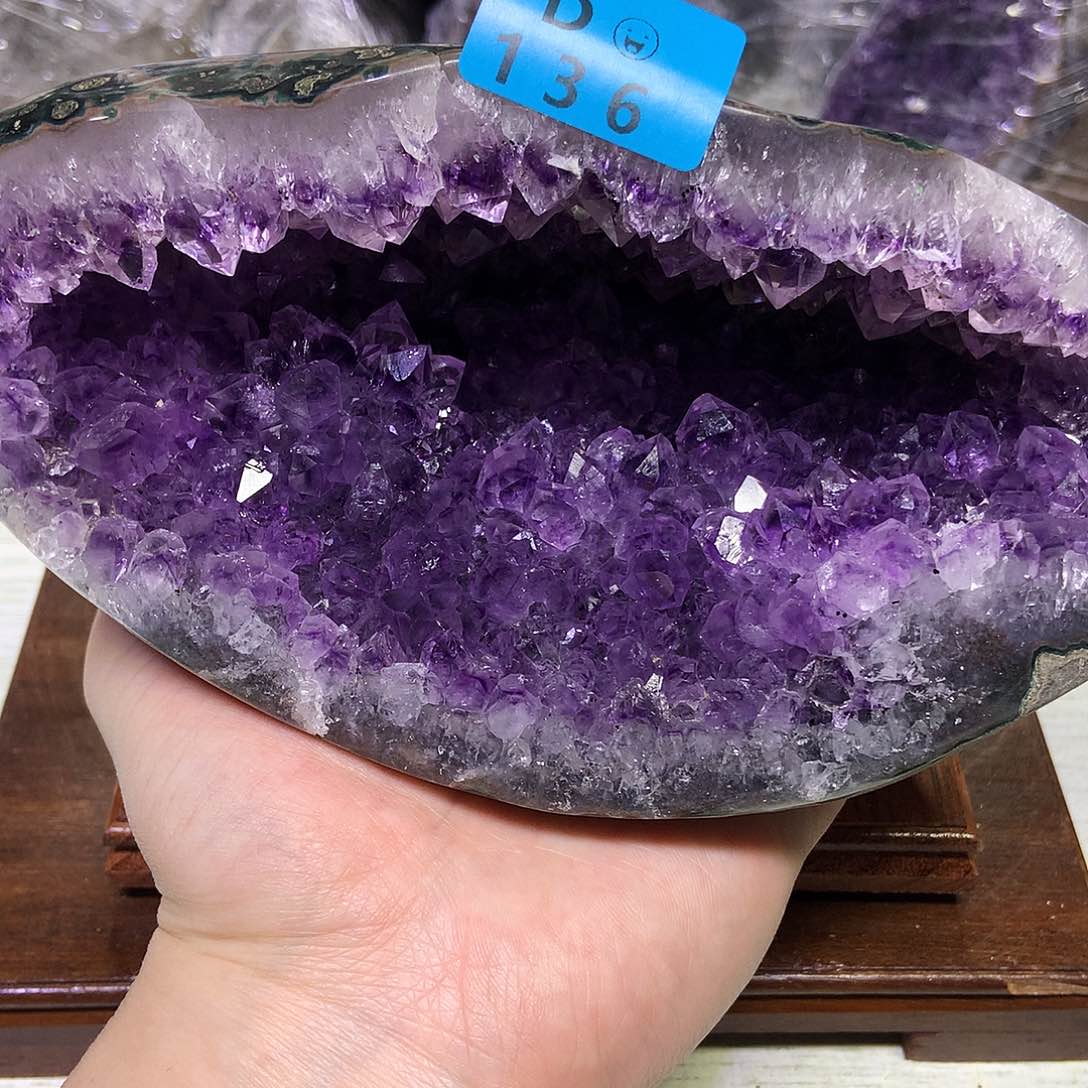 紫晶大型摆件（非配饰）未镶嵌l****a