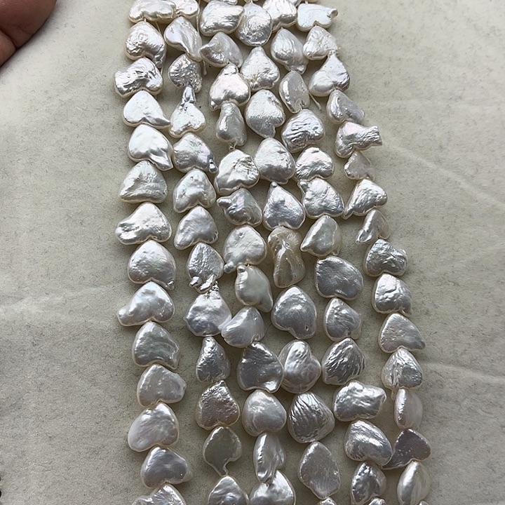 玛瑙/玉髓未镶嵌珠宝半成品一条不规则爱心巴洛克珍珠