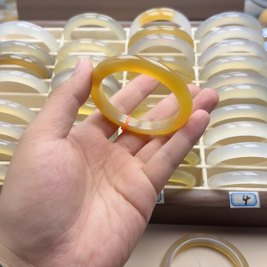 玛瑙/玉髓未镶嵌手镯57圈口