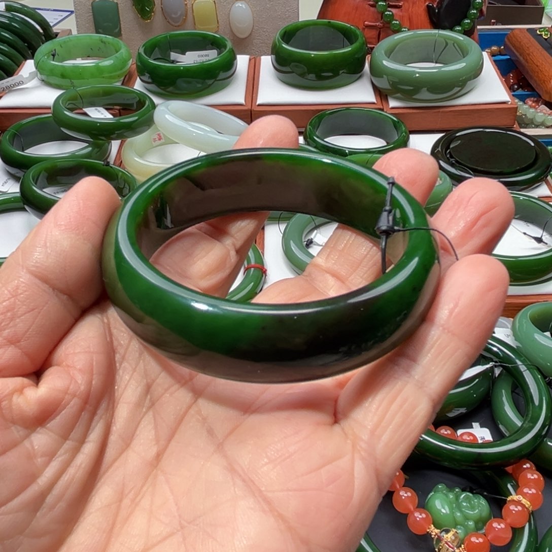 和田玉手镯未镶嵌舍