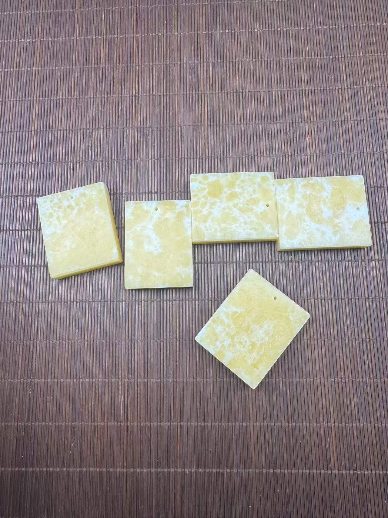 1547 龙香无事牌 特色工艺品