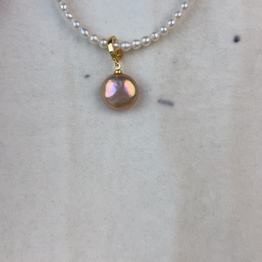 淡水珍珠吊坠(赠链)未镶嵌