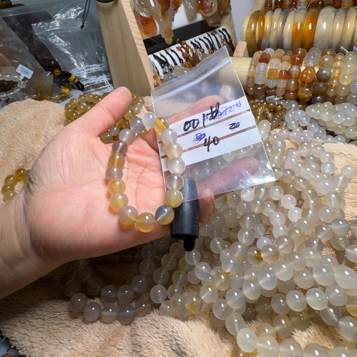 五***拳玛瑙/玉髓未镶嵌颈饰001……40