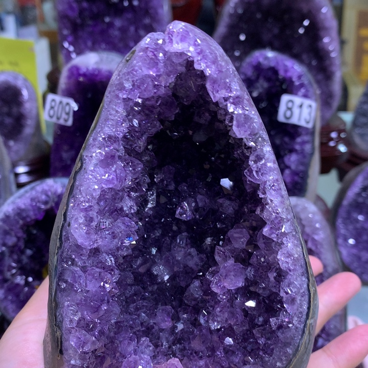 未镶嵌水晶大型摆件（非配饰）