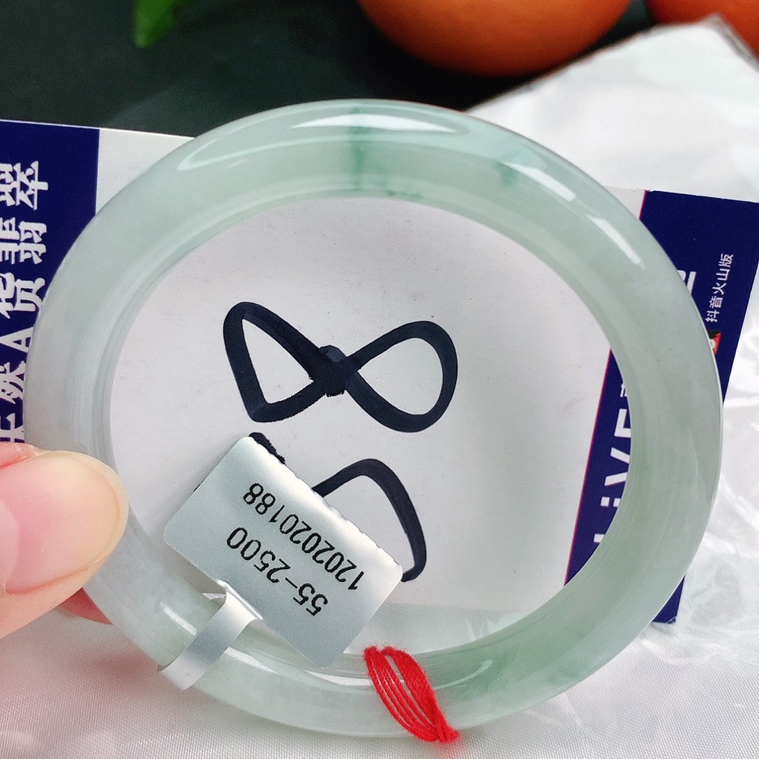 翡翠手镯未镶嵌缅甸天然A货翡翠