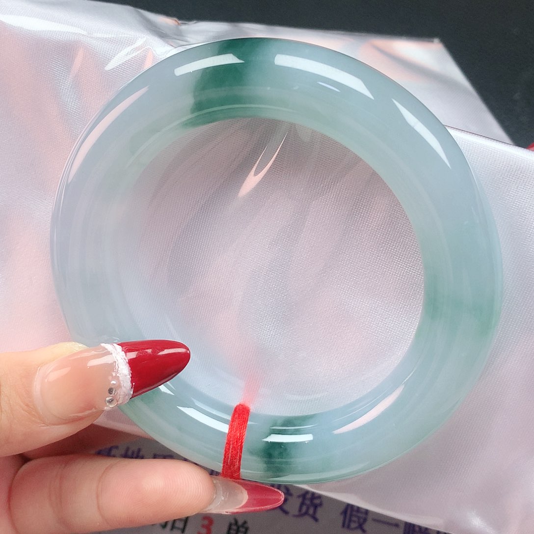 翡翠手镯未镶嵌57胖