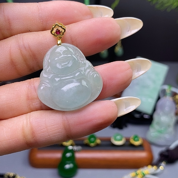 翡翠未镶嵌吊坠(赠链)