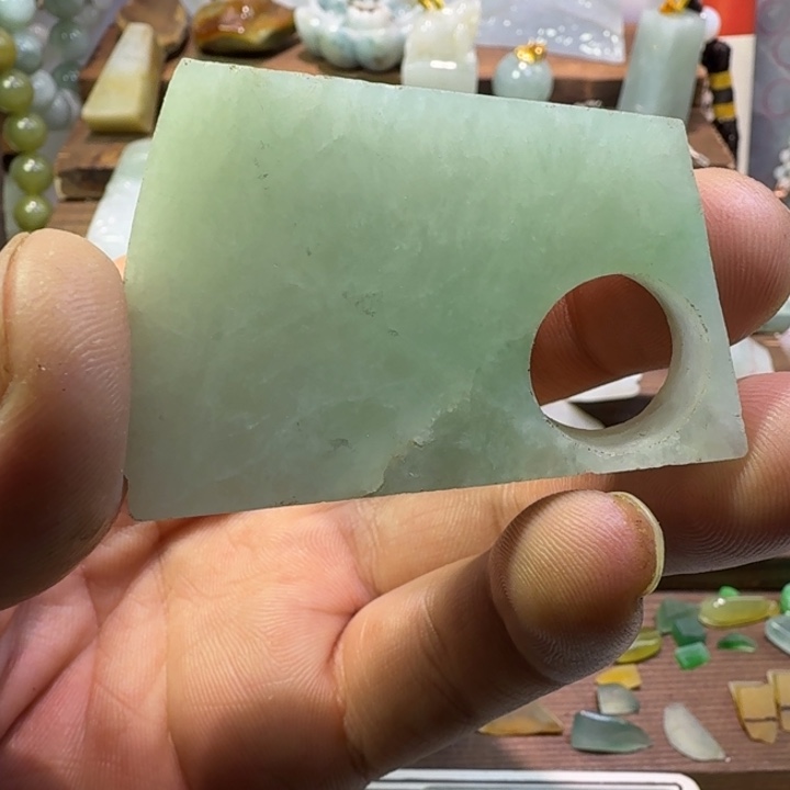 翡翠未镶嵌颈饰天然缅甸翡翠边角料