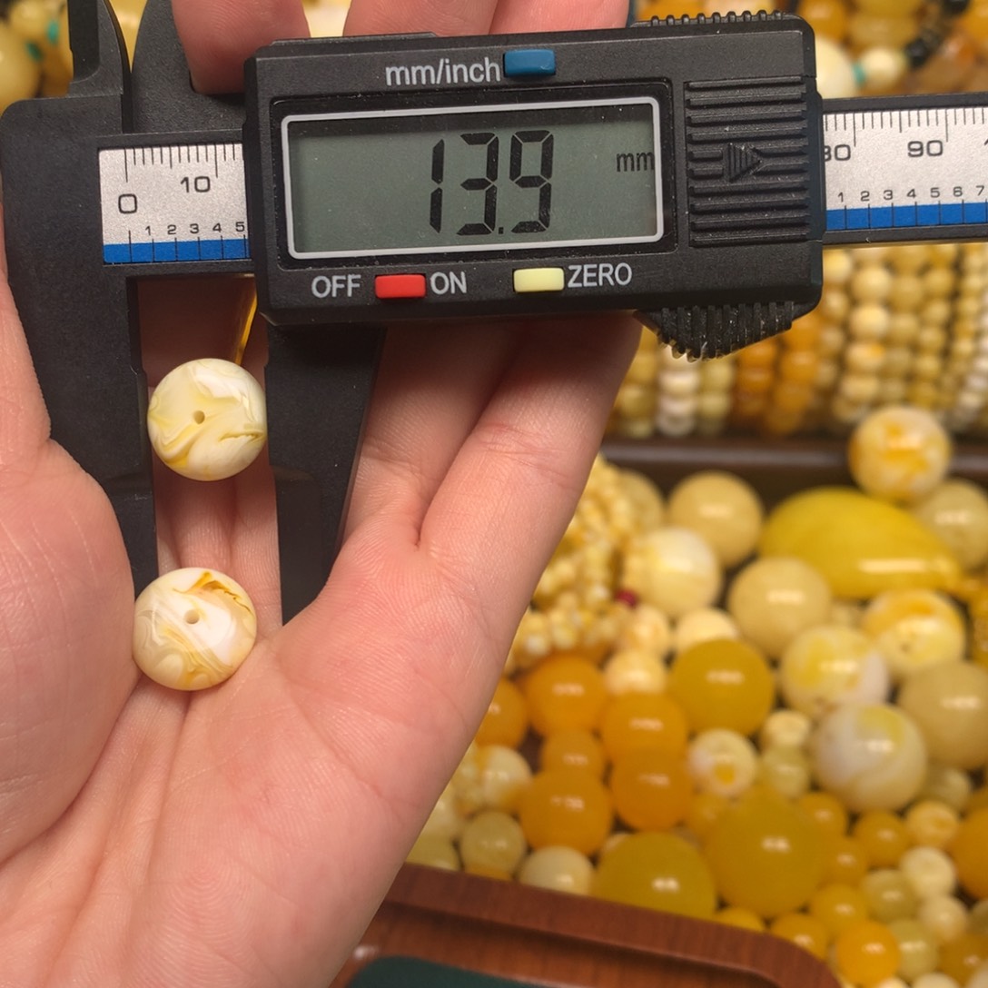 无非金属仿琥珀233